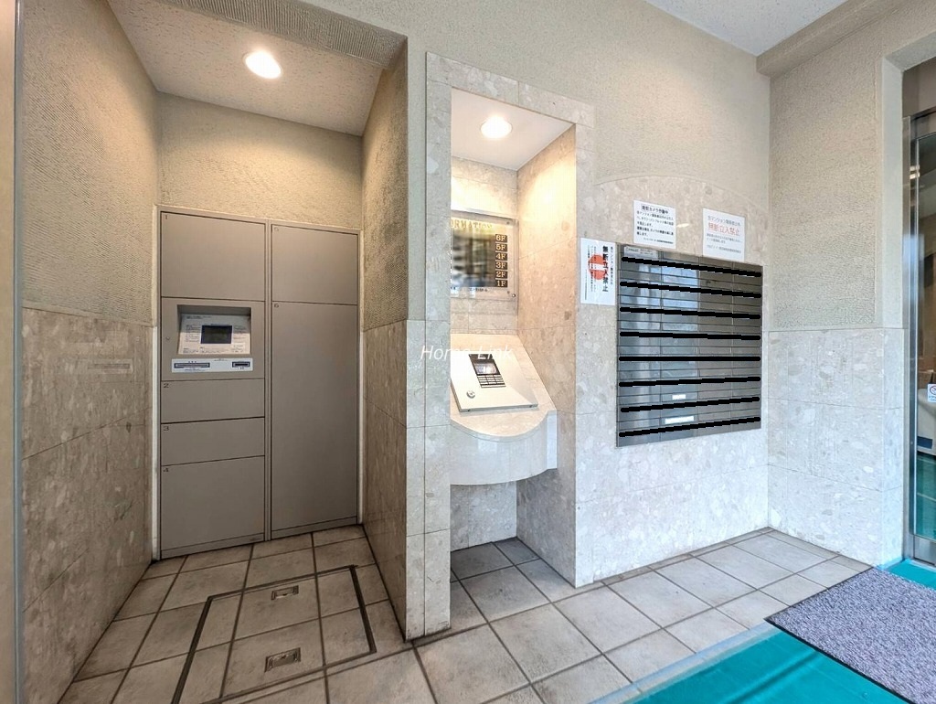 ライオンズガーデン東武練馬壱番館　宅配ボックス